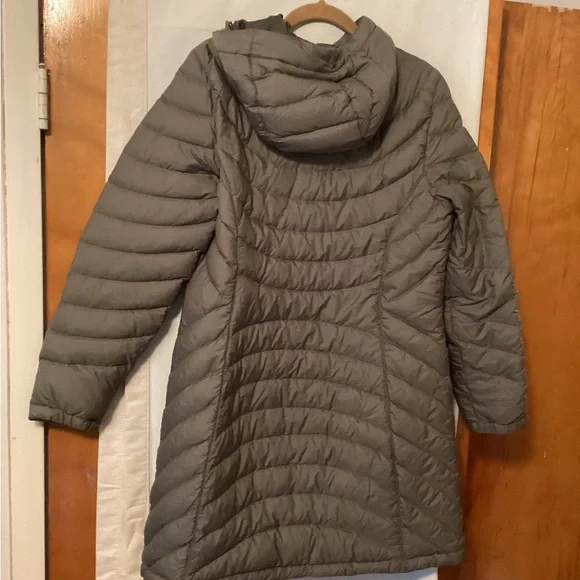 L.L.BEAN PACKABLE LONG JACKET GOOSE DOWN SZ M - Picture 4 of 10